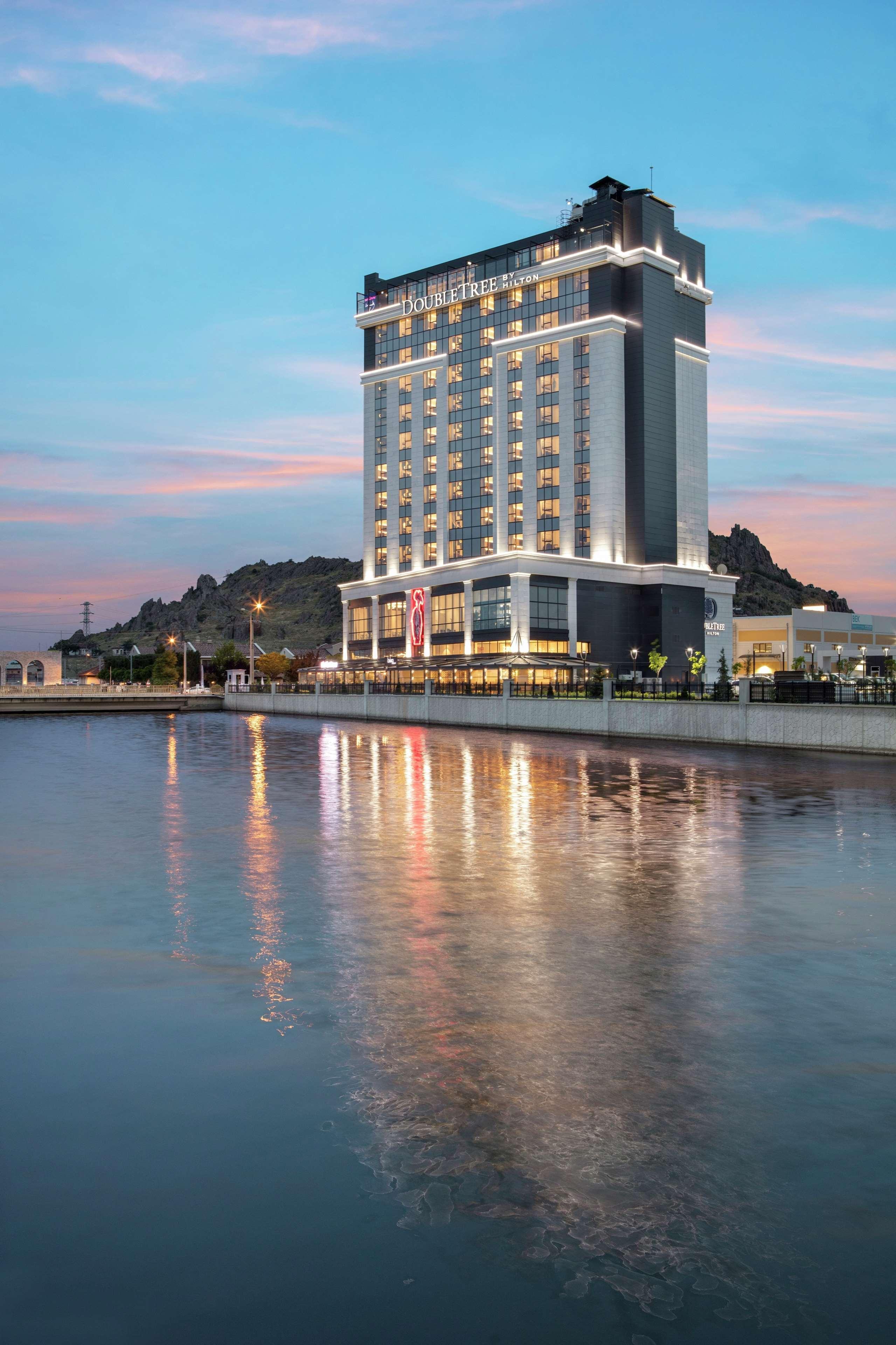 Doubletree By Hilton Afyonkarahisar Hotel Exterior foto